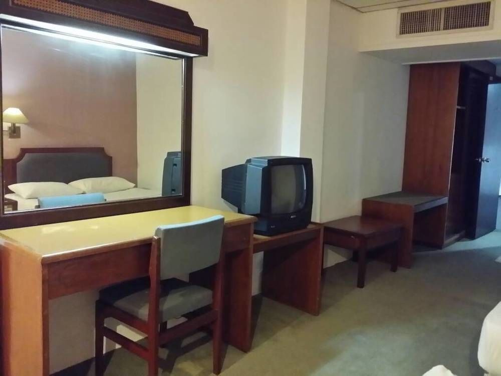 Anika Inn - Клуанг Экстерьер фото