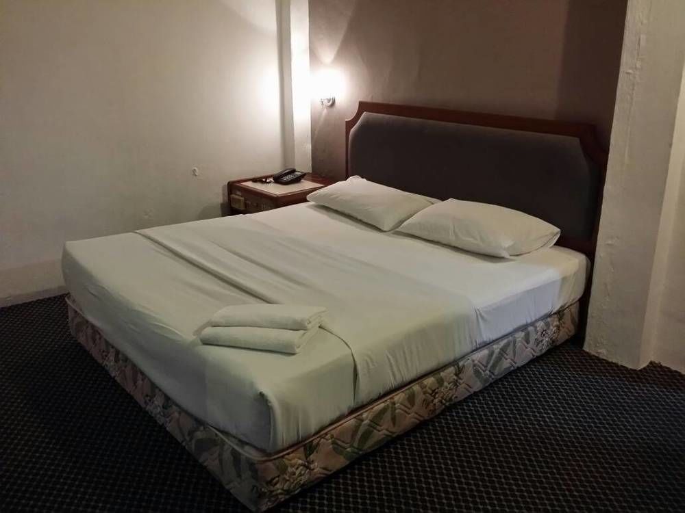 Anika Inn - Клуанг Экстерьер фото