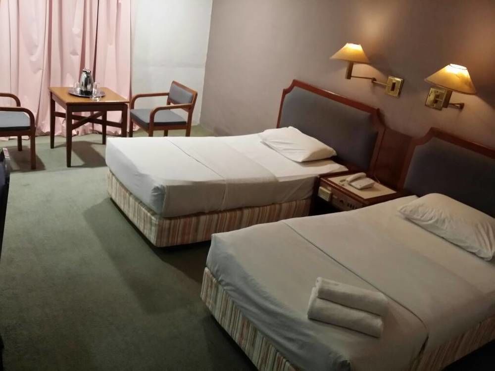 Anika Inn - Клуанг Экстерьер фото