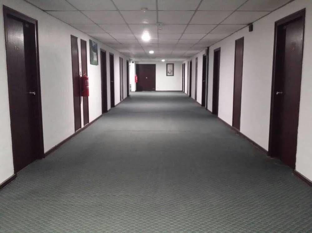 Anika Inn - Клуанг Экстерьер фото